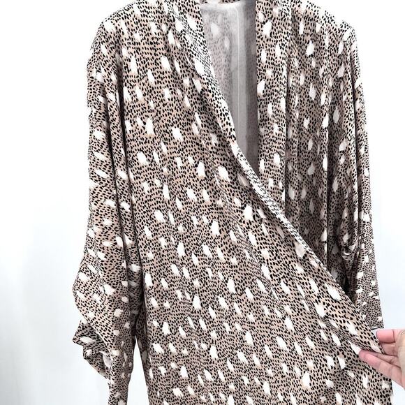 Vintage Custom OOAK Beige Black Animal Print Silk Kimono Jacket - Picture 6 of 8